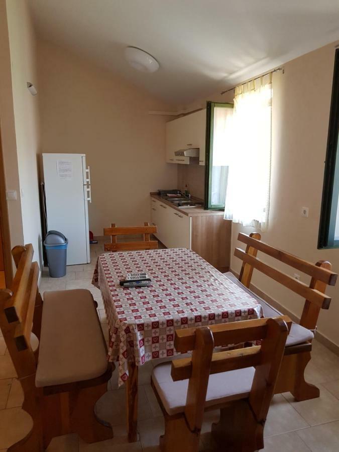 Apartment Lavanda 스타리그라드 파클레니차 외부 사진